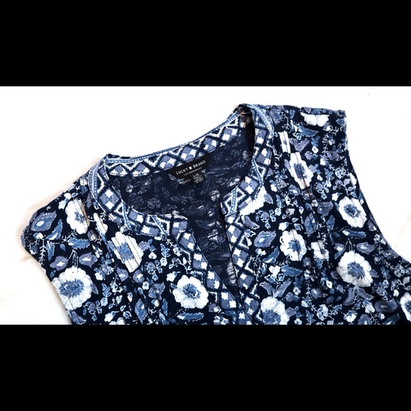Lucky Brand. Sleeveless blouse. - Picture 4 of 5